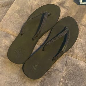 Size 10 reef flip flops